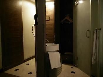 Gem Hotel Сямън Екстериор снимка